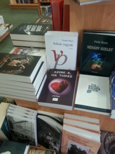 Volt nagy öröm mikor a Líra könyvesboltban szembe köszönt nekem :)